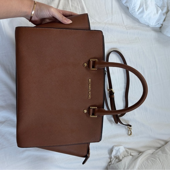 Michael Kors Selma Saffiano Tan/Brown Leather Bag - Picture 6 of 6